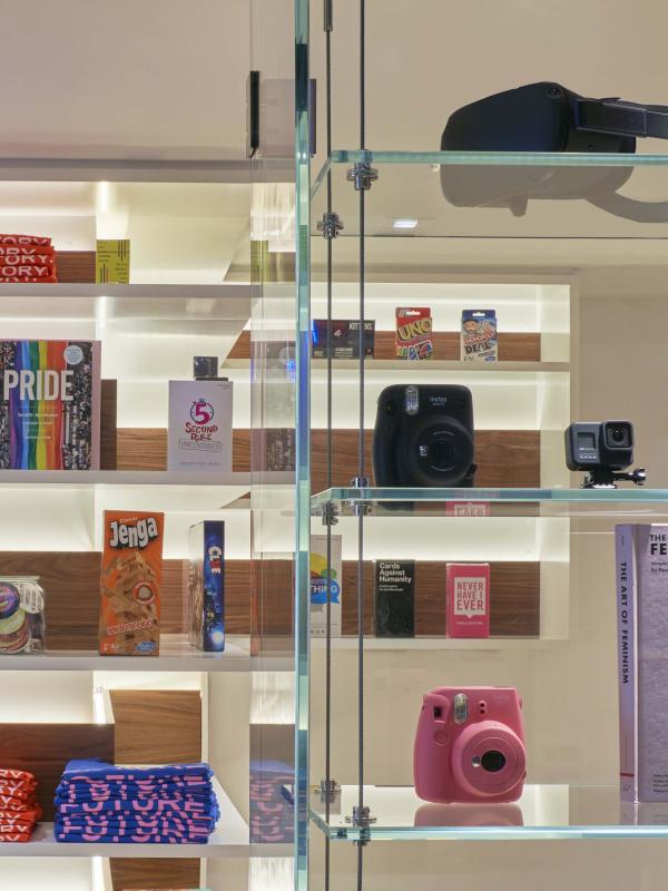 A gift shop at Hotel Zena